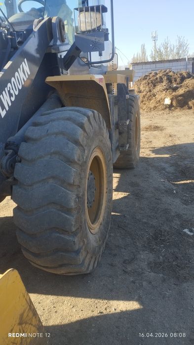 Продается фронталный погрузчик