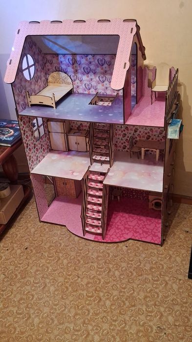 Продам детский, игрушечный домик.