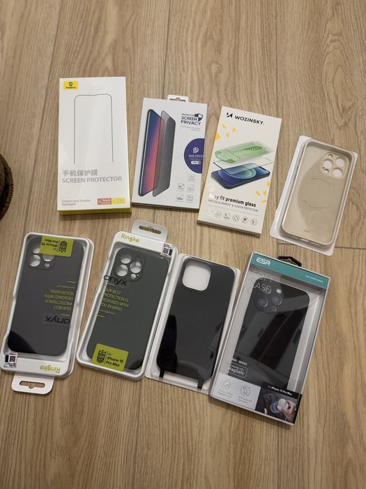 Iphone 15 Pro Max huse si folii