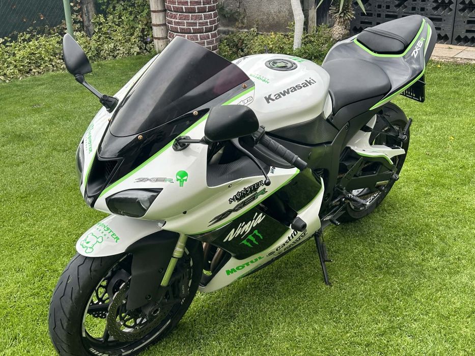 Продавам мотор Kawasaki ninja zx6r