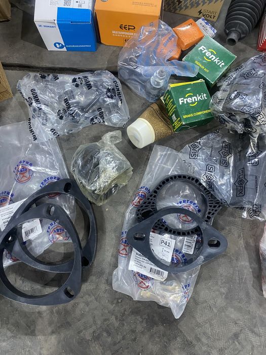 Продам запчасти на Subaru Tribeca