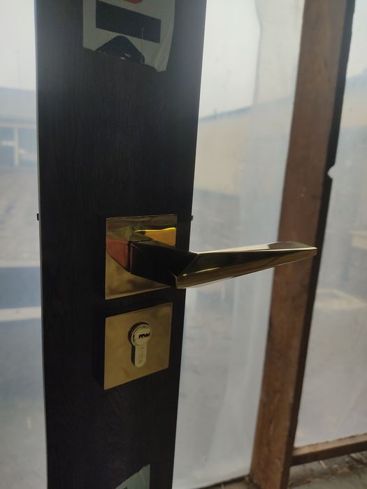 Akfa eshik rom xizmatlari