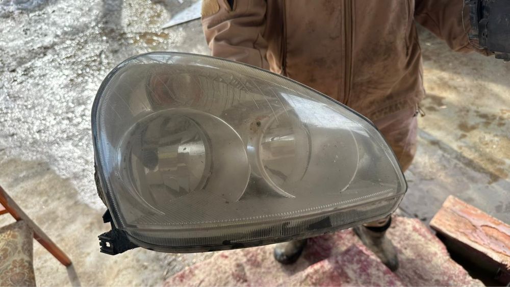 Продам фары на приору