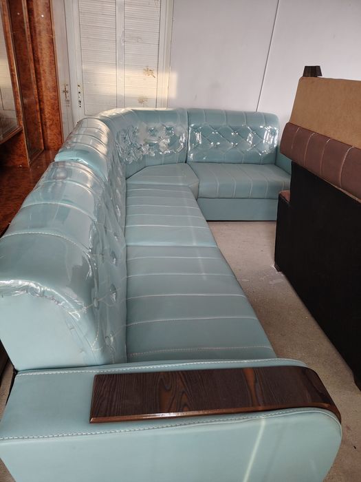 Мягкий мебель сотилади