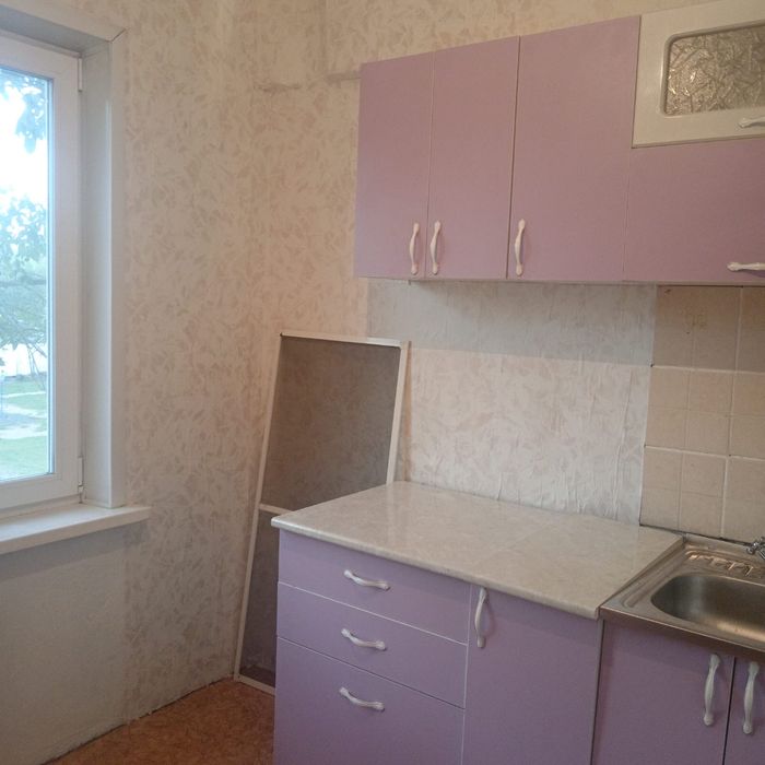 Продаю квартиру в общежитие.