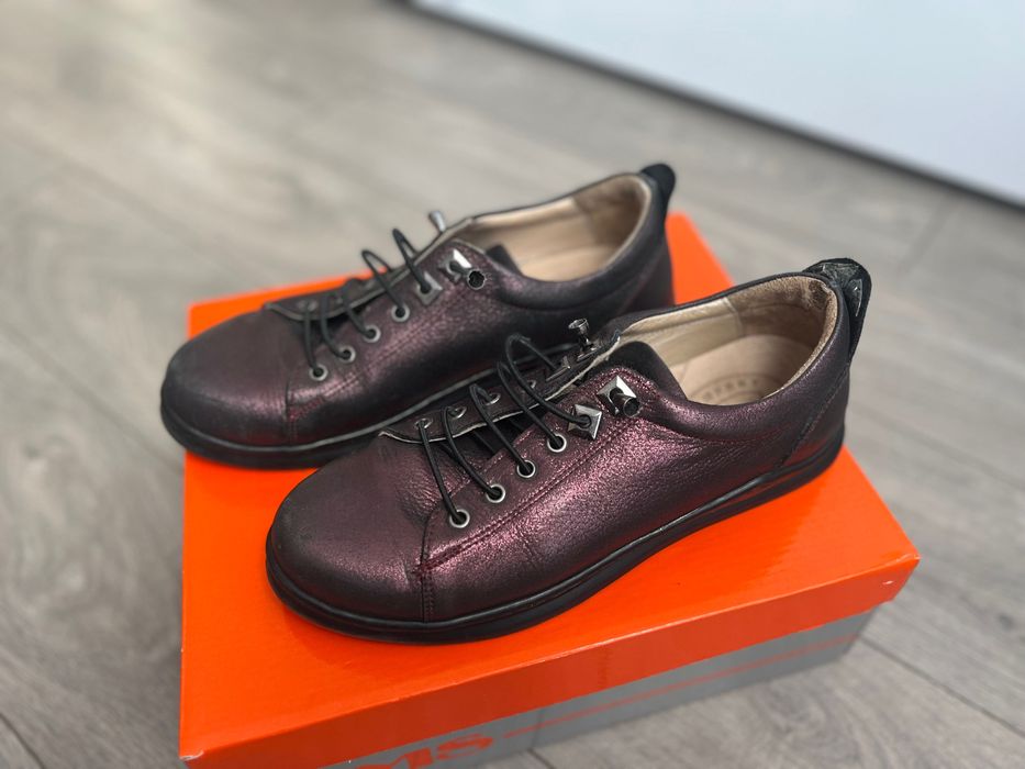 Дамски обувки естествена кожа