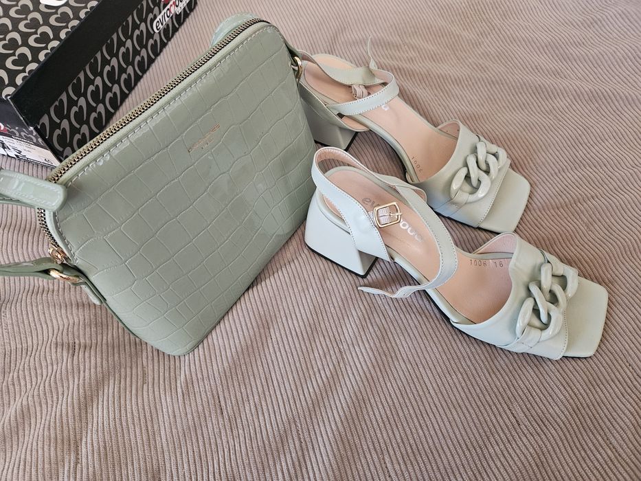 Сандали, цвят мента, размер 40. Дамска чанта, лак, цвят мента.