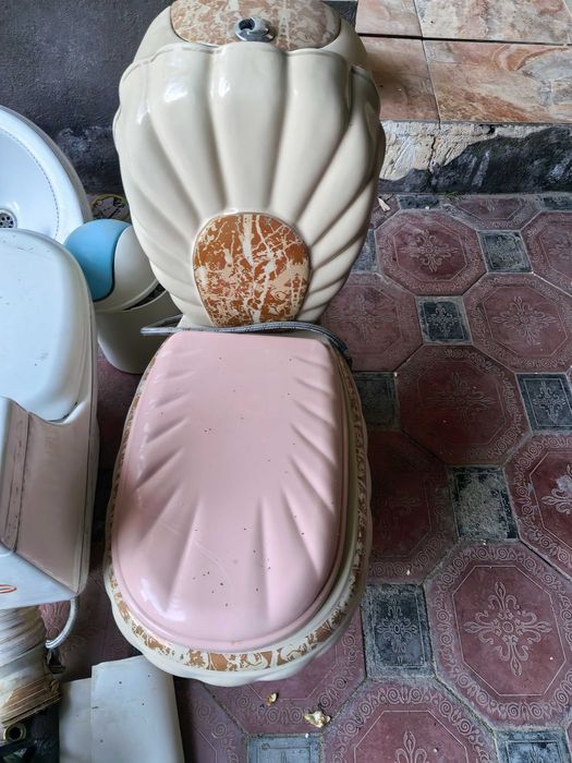 Унитаз продам дешево
