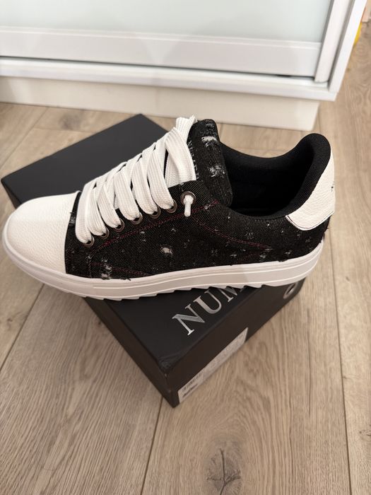 Продам кросовки