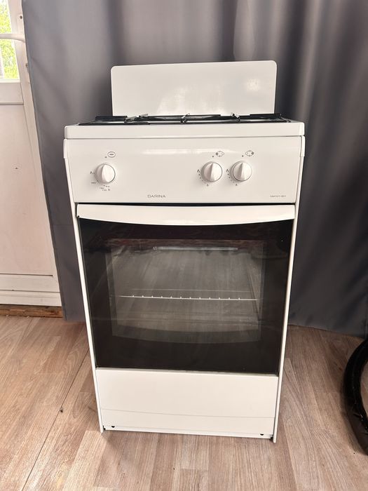 Продам газовую плиту