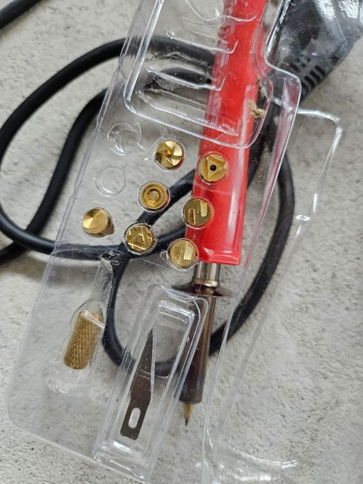 Gravat lemn,vinil,plastic,etc