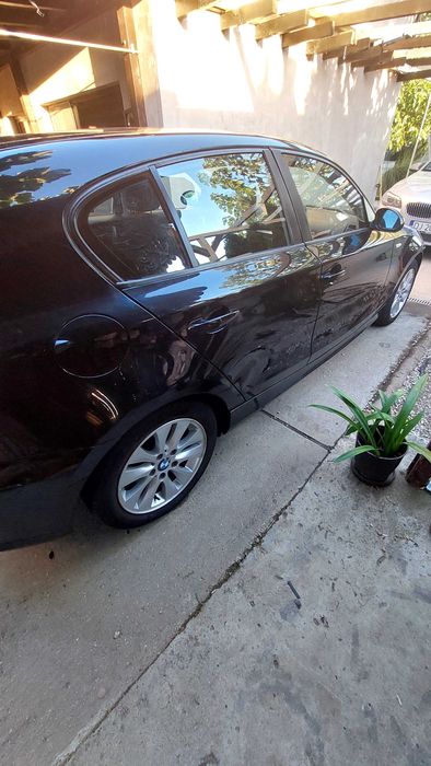 Bmw 118i/2.0 143 cp/ Navigatie/Trapă/Xenon/Angel Eyes/