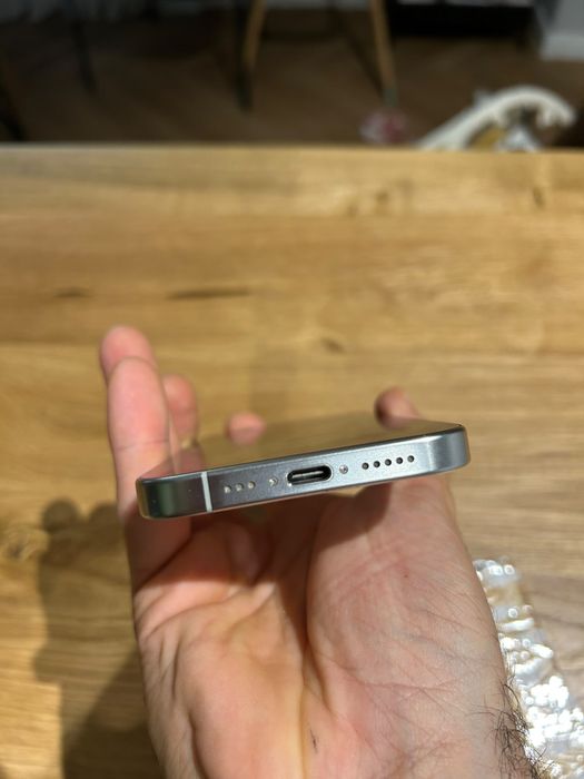 iPhone 15 Pro 128GB White Titanium – Stare impecabilă