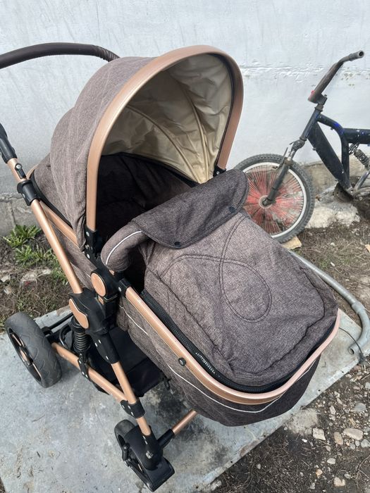 Коляска для прогулки