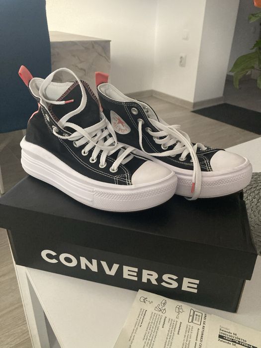Vand papuci Converse noi