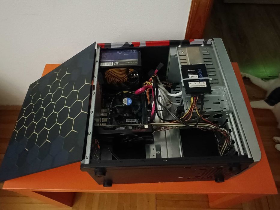 Calculator Gaming sau Office – Intel i5, 16GB RAM, placa video RX 550 4GB, SSD + HDD, Win 11 (Rulează GTA V)