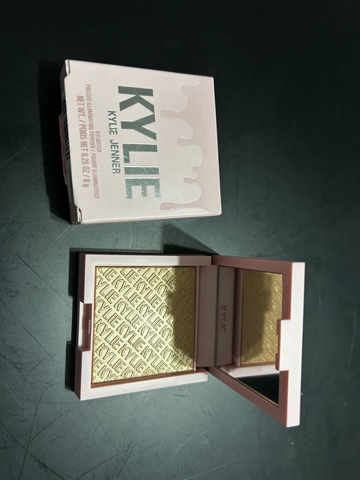 KYLIE руж за лице