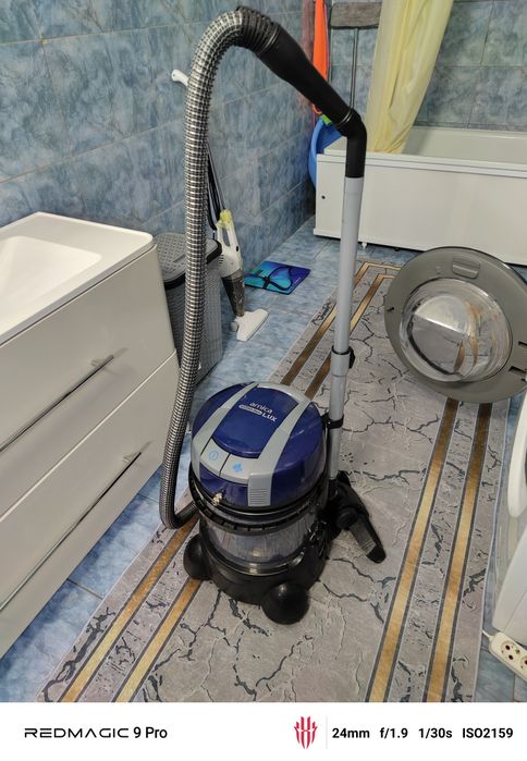 Пылесос с акво фильтром