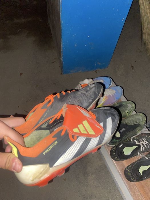 Бутсы предатор и адидас найк