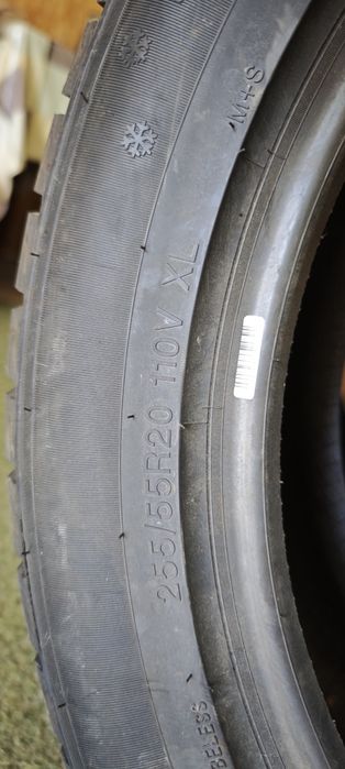 Продам шины зимние 255/55/20