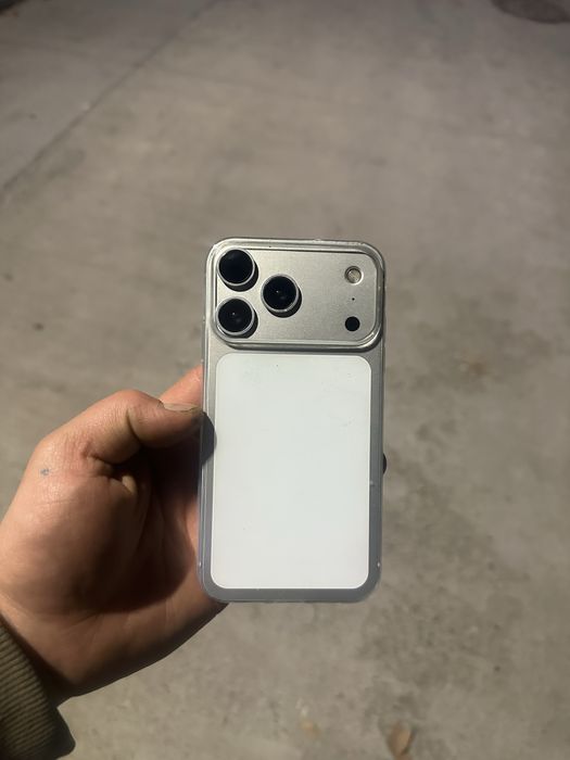 Iphone 17 pro (xr)