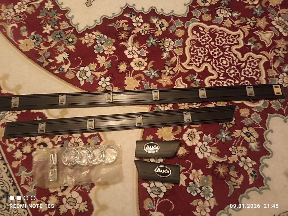 Молдинги на Ауди 100 с4 2.6