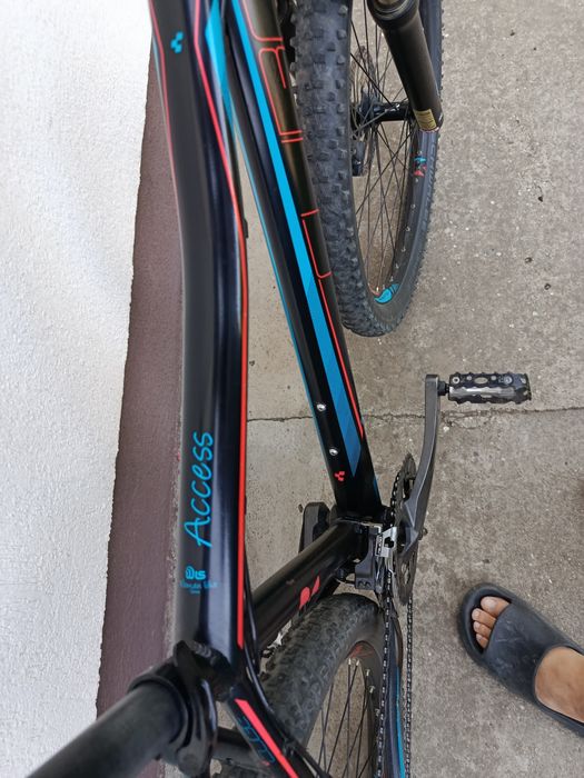 Bicicleta Cube Access (KTM, Bulss)