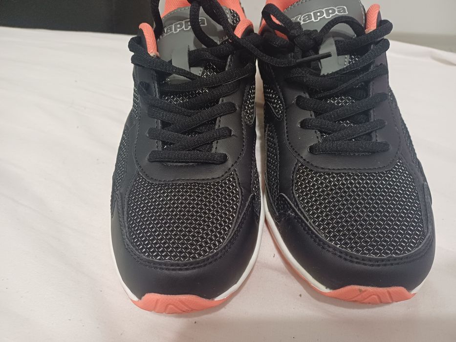 Adidasi dama  marimea 38