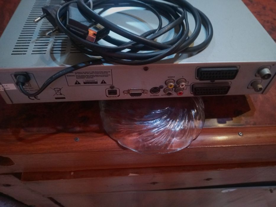 Сателитен приемник за кабелна телевизия