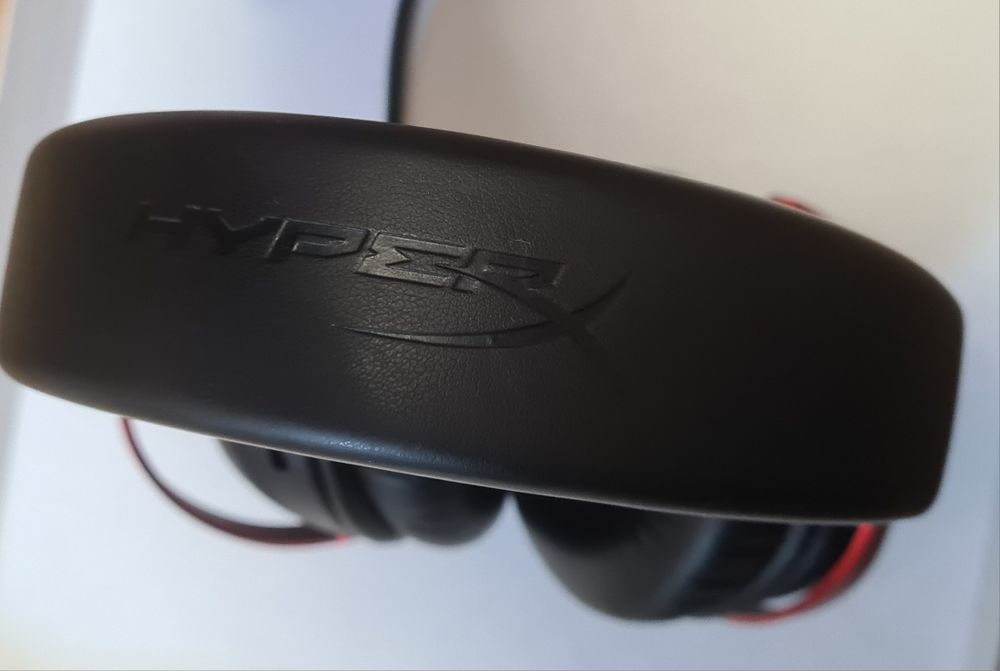 Căști gaming HyperX Cloud III wireless