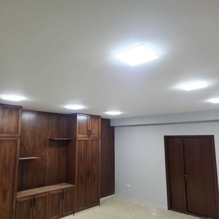 Аренда офиса 3 этаж 500 кв m2.