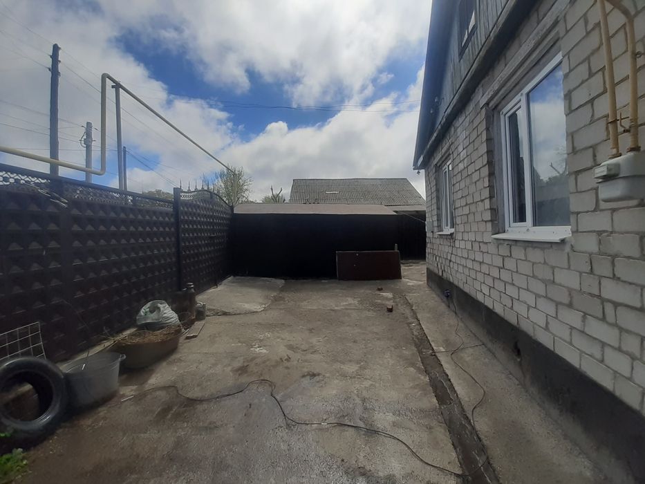 Дом в пригороде карабулак