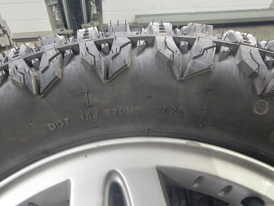 Гуми за офроуд - 265/60/18 - RADAR Renegade R/T