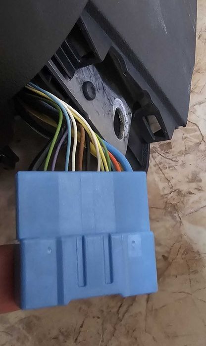 Тесла 3 Централна конзола