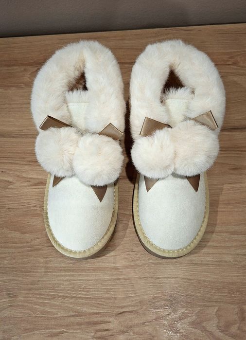 UGG pufoase și haioase damă – mărimea 37 | Noi nouțe