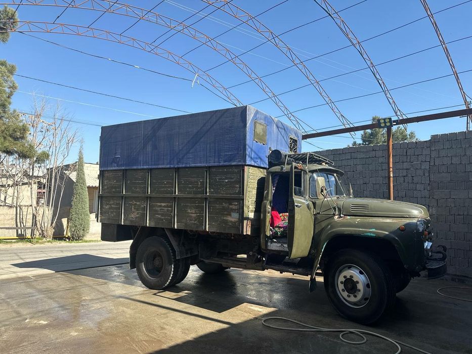Zil 130 yili 1989 sroshna sotiladi