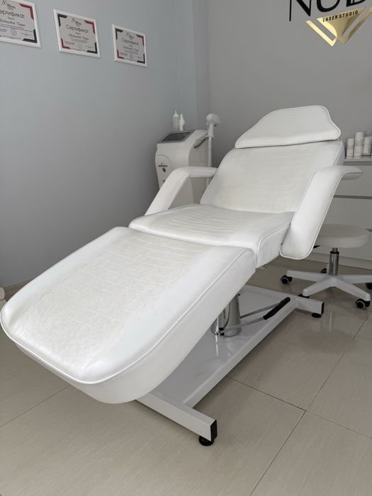 Кушетка косметологическая гидравлическая