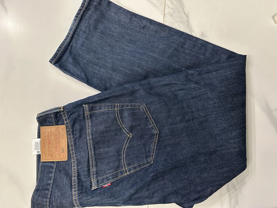 И отново оригинални дънки Levi’s най-предпочитания модел 501 и размер