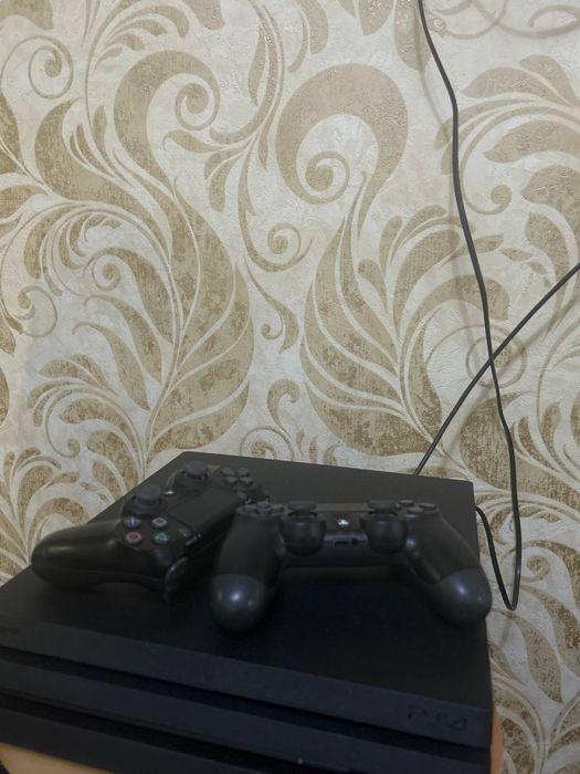 Ps4 pro 1TB, Top oyinlari bilan, premium obunasi bor