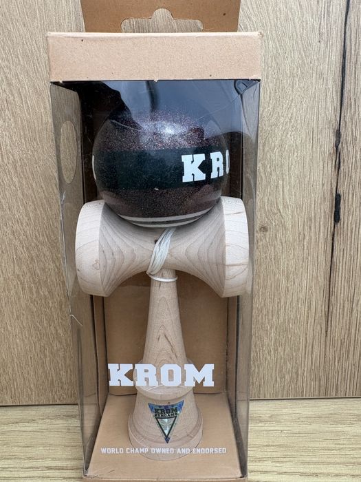 Kendama KROM STROGO 1% Aurora Kendama, noua, LOL Clear