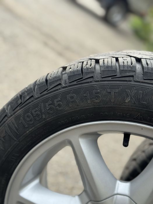 Продам диски с резиной r15 4:98 ваз (лада)