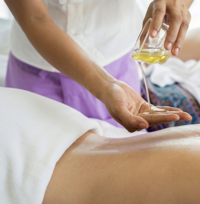 Ofer servicii de masaj