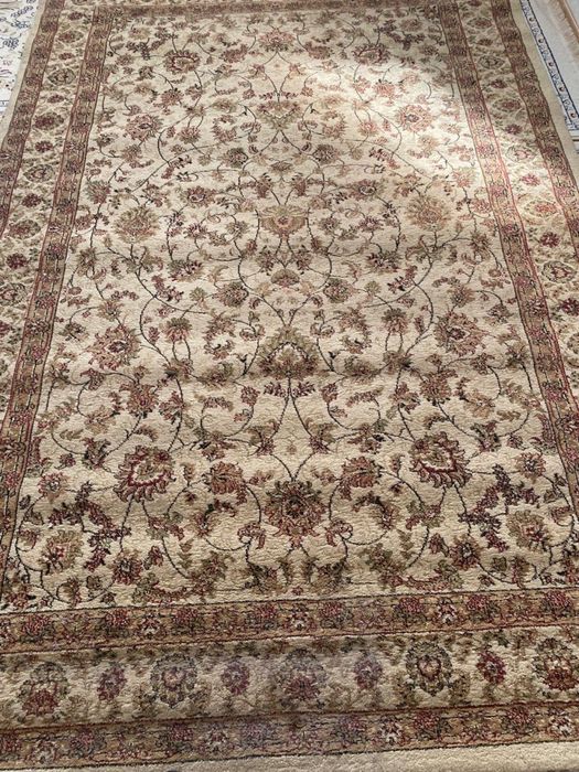 Продам ковёр 2шт