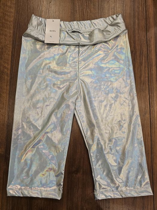 Шорты  фирменные.