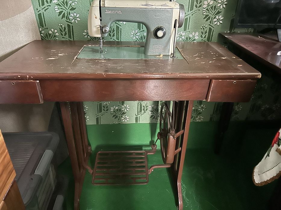 Mașină de cusut Ileana