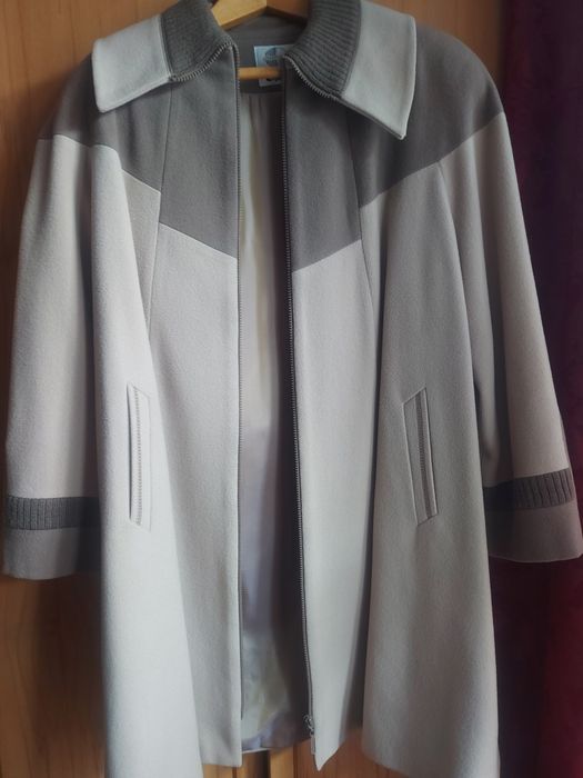 Верхняя одежда женская,пальто