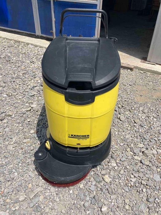 Машини за почистване karcher BD40/25c