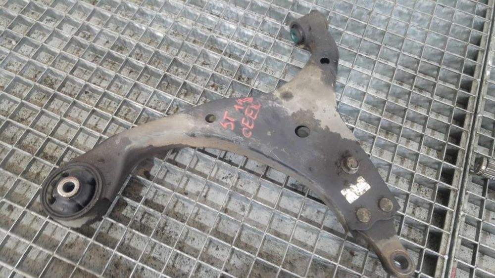 brat bascula stanga 1.4 b  kia cee'd ceed break facelift