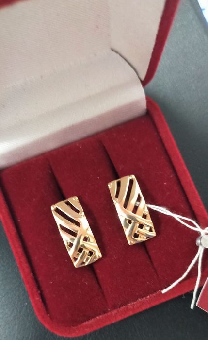 Золотые новые серьги 585 пробы