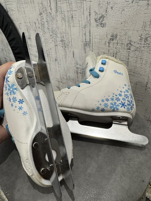 Коньки для деврчки 28 размер